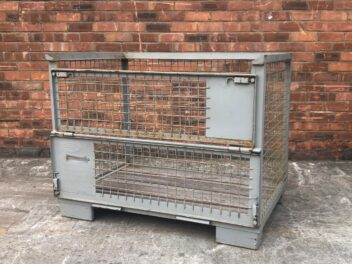 Used Three-sided collapsible cage pallets now available
